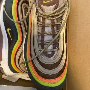 Air Max 97 Mens 8/Ladies 10 EUC 🔥